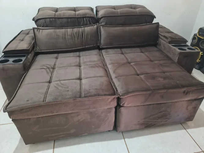 Sofá retrátil reclinável com porta copos novo na promoção