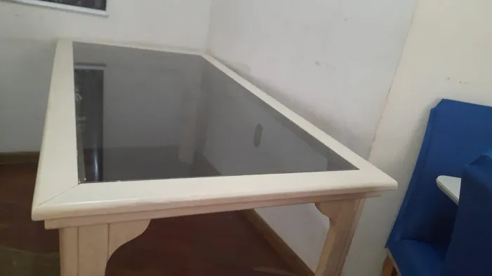 Mesa madeira e vidro
