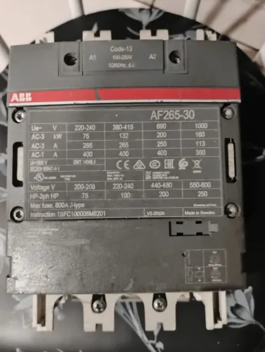 Contator tripolar AF265-30 