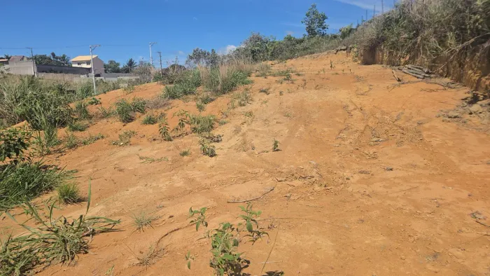 Lote COMERCIAL de 630m² na Rua L, Solar de Vênus, Ponta da Fruta, Vila Velha/ES. PARCELO!