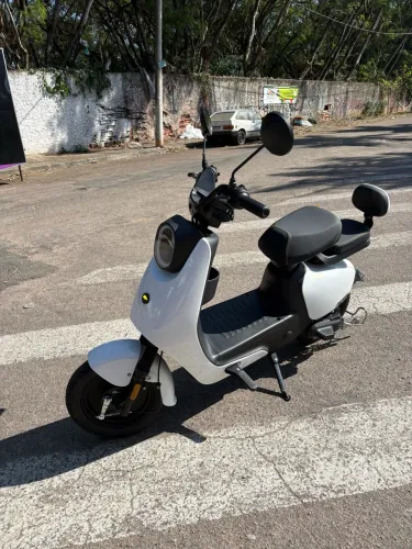Scooter elétrica Jaya NXT