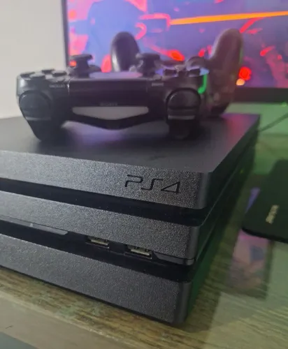 PS4 Pro 1TB Completo na Caixa com Nota Fiscal + 2 Controles + Base Carregadora