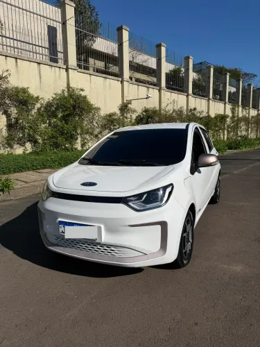 JAC E-JS1 62cv 5P Aut. (elétrico) 2023