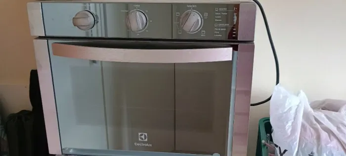 Forno elétrico de embutir Eletrolux 