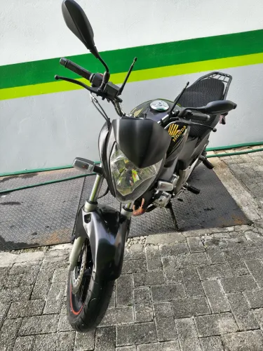Honda CB300r 2011