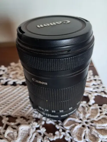 Canon EF-S 18-135mm f/3.5-5.6 IS STM 