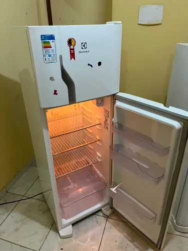 Geladeira Electrolux Gelo Seco nova