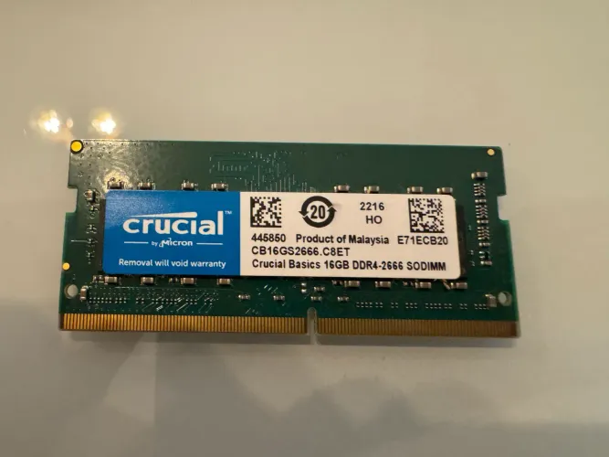 Memória RAM Crucial 16GB SODIMM para notebook