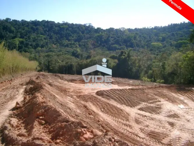 Chácara rural para venda ou permuta, em condomínio fechado de Sousas, Campinas.