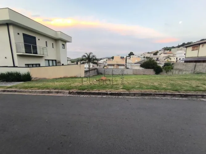 Terreno à venda em Valinhos, Condominio Portal do Jequitiba, com 300 m²