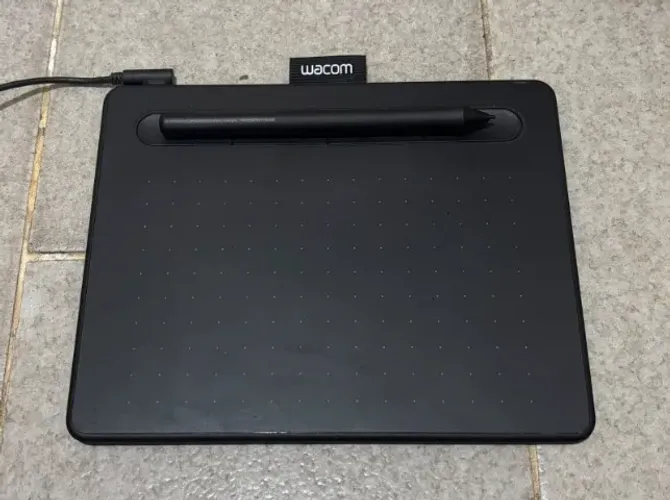 Mesa Digitalizadora Wacom Intuos CTL4100, Pequena, 4", Preto.