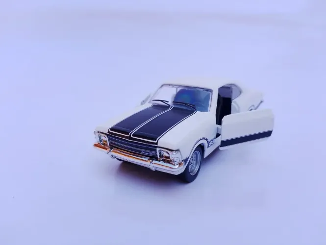 Miniatura Opala SS 1975 Rarirade
