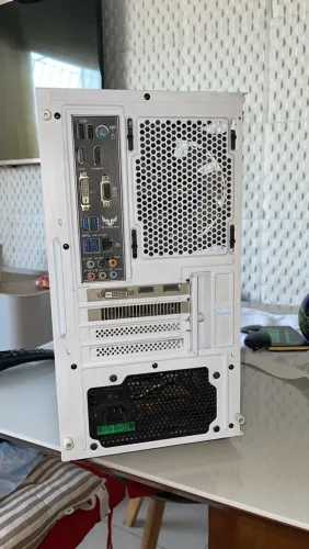 PC Gamer Completo i5 + RX 550 4GB + 16GB RAM + Monitor Samsung + Periféricos