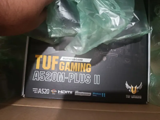 Vendo Placa Mãe ASUS TUF GAMING A520M-PLUS II jamais usada