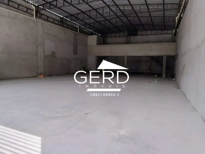 Galpão para Locação com 246 m² | Porta Automática | Av. General Pedro Pinho