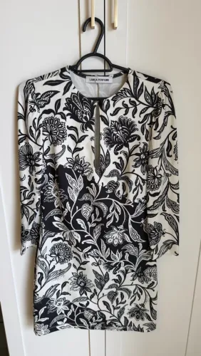 Vestido de Manga - Lança Perfume - Tamanho P