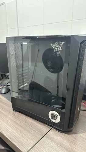 GABINETE GAMER USADO
