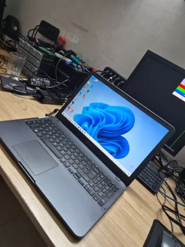 Notebook Samsung Celeron 7a Geração 8 Gigas Memória DDR4 SSD 120 Gigas Somos Loja