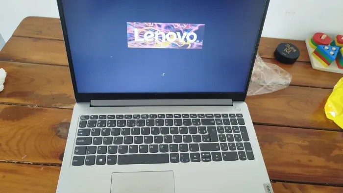 Notebook Lenovo i3 12ª geração Ram 8GB