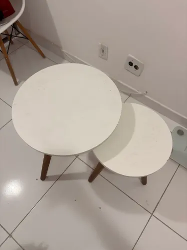 2 mesas de apoio