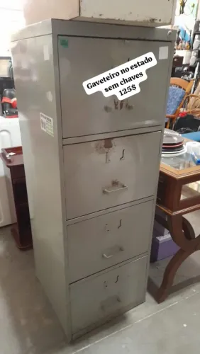 Armário gaveteito de escritório sem chaves no estado 