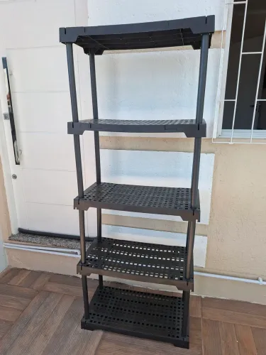 Estante de plástico com 5 prateleiras