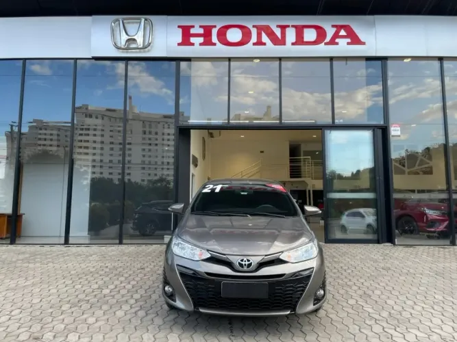 Toyota Yaris XS Connect 1.5 Flex 16V 5P AUT 2021