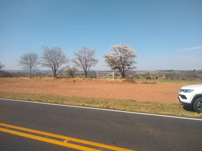 Sitio no Trevo de Poloni 24,5.Regiao de São José do Rio preto