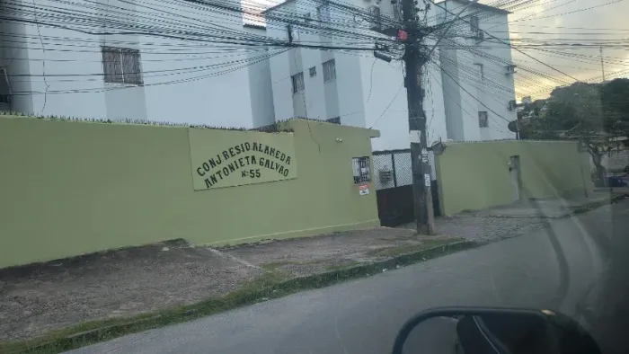 Oportunidade! Apartamento de 2 Quartos em Linha do Tiro - Condomínio Fechado