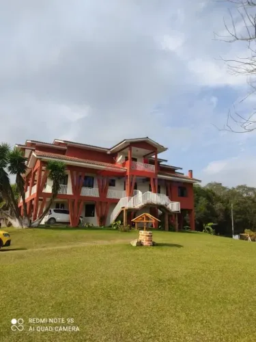 LOCAÇÃO E VENDA- LINDA CHÁCARA PARA EVENTOS. COM CAMPO DE FUTEBOM PISCINA, UM TRIPLEX COM