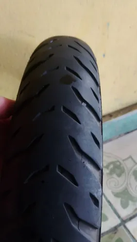 Pneu traseiro Michelin aro 14