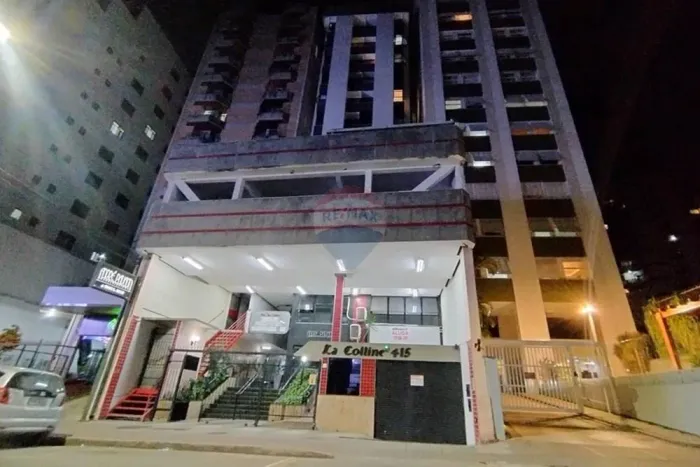 Apartamento quarto e sala, com vaga de garagem, no centro de Juiz de Fora