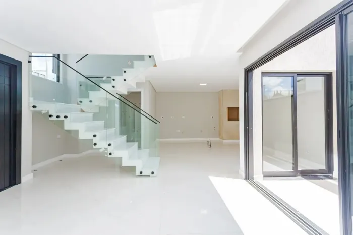 3 quartos (2 suítes) - 4 vagas - 243m² privativo - Casa em condomínio fechado Santa Candid