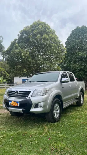 Toyota Hilux CD SRV 4X4 2.7 Flex 16V Aut. 2014