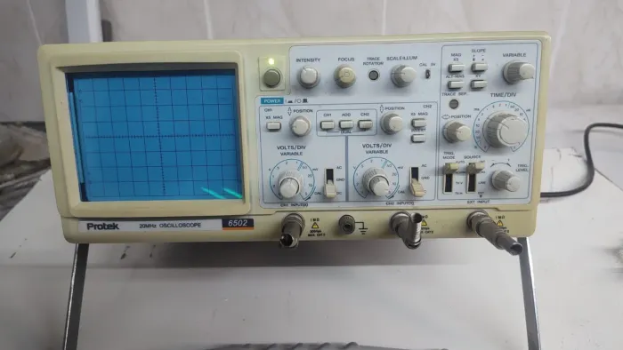 Osciloscópio Protek 20 mhz