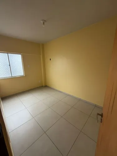 ALUGA-SE APARTAMENTO - EDIFÍCIO SÉRGIO CARDOSO