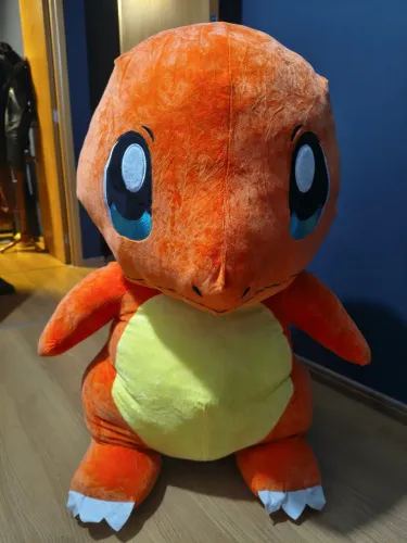 Pelúcias Pokémon gigantes