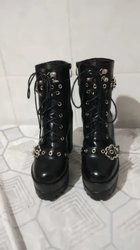 Bota salto alto