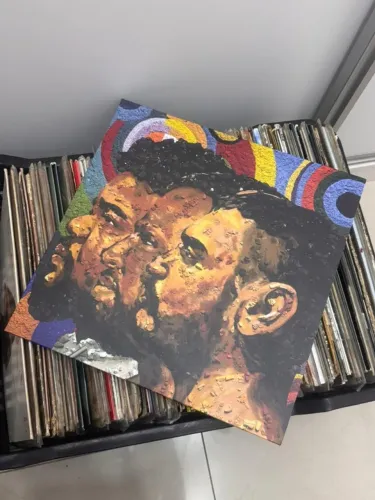 Disco de vinil: Criolo, Amaro e Dino