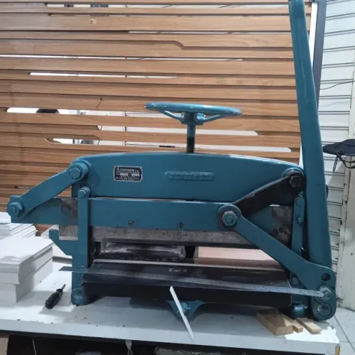 guilohotina manual de papéis