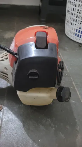 Roçadeira à gasolina