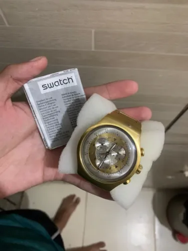 Swatch pirâmide série ouro