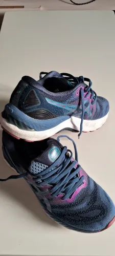 Tênis Nimbus feminino 