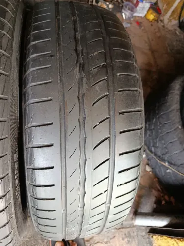 Pneus 185/60-15 Pirelli (4 unidades)