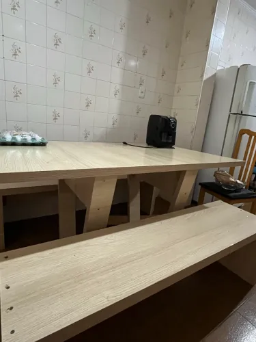 MESA DE JANTAR GRANDE COM BANCO
