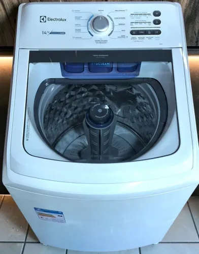 Lavadora electrolux 14kg semi-nova