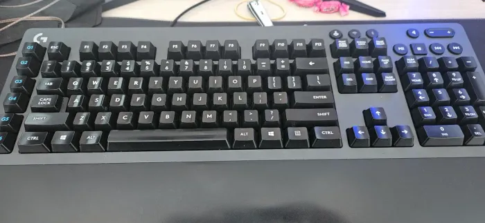 Teclado Logitech G613