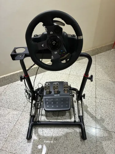 Volante Logitech G920 com pedais + suporte Extreme Simracing SPRO