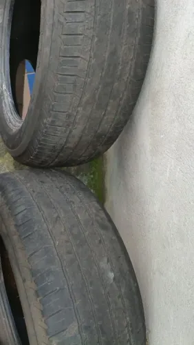 Pneus aro 18 - Hilux