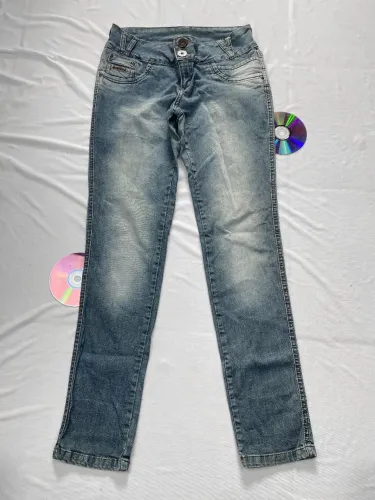 Calça jeans Cintura média 